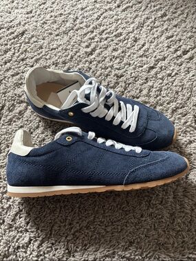 Dolce Vita Dillin Sneakers Navy Suede with White Accents